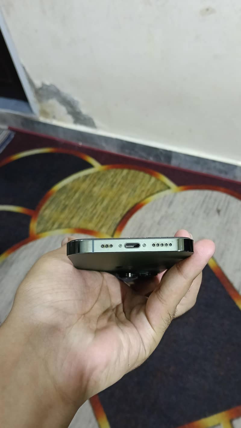 Apple iPhone 13 Pro 5