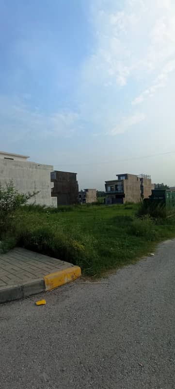 G15/3 Abu bakar Road 70 fit position level plot available for sale ideal location G15/3 nearly Kashmir highway Islamabad