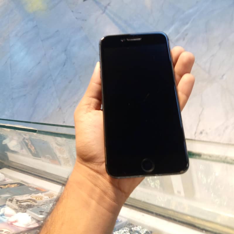 IPHONE 7 PLUS 1