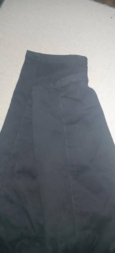 Pre-loved Women black corduroy Trouser