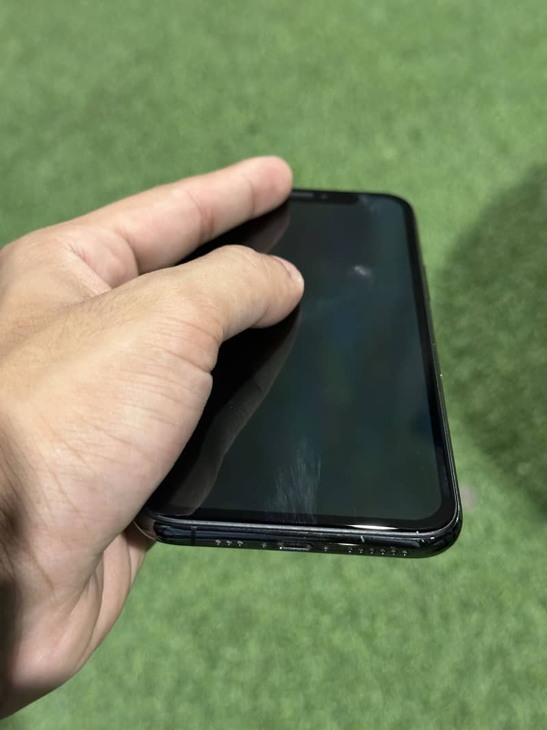 iPhone 11 Pro 5