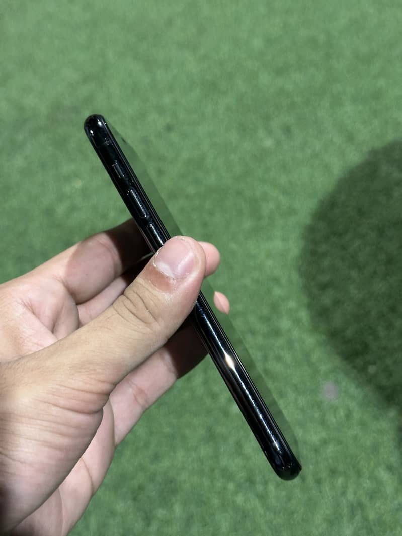 iPhone 11 Pro 6