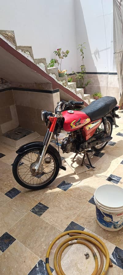 Super pawer bike ha condition saaf sutri ha