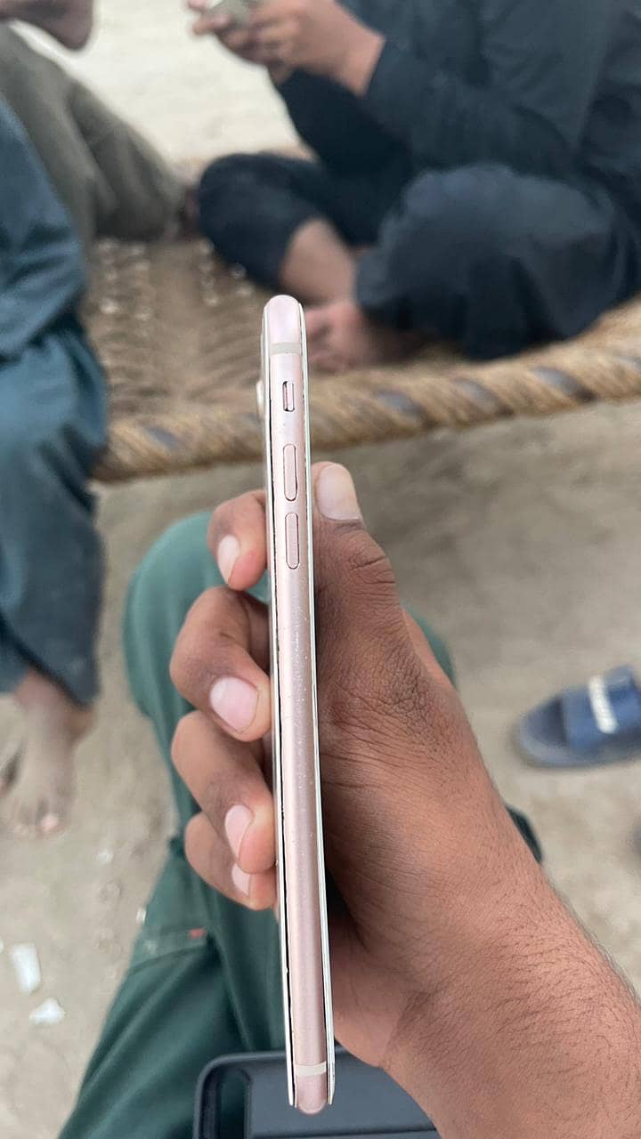 Apple iPhone 8 Plus 3