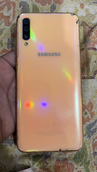 Samsung Mobile A70