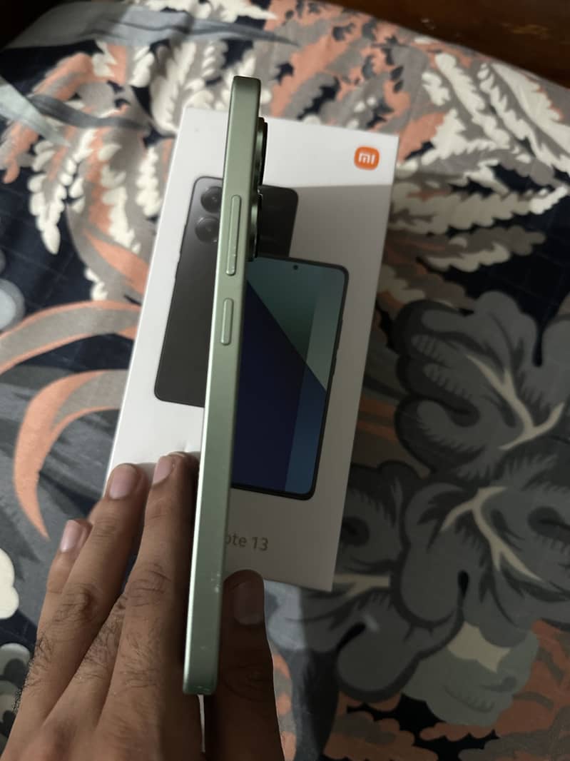 Xiaomi Redmi Note 13 2