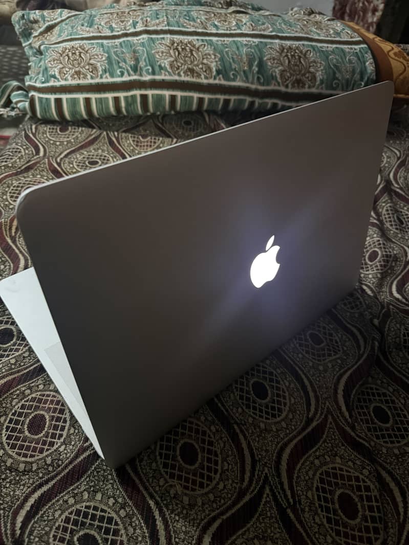 Macebook pro 2015 1