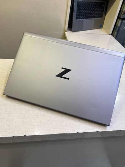 HP ZBOOK 14 G8