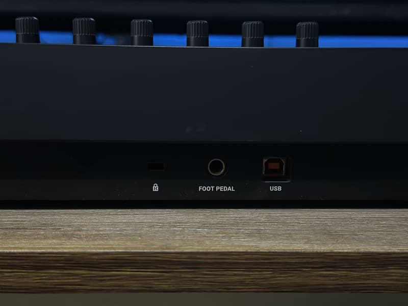 Native Instruments- Komplete Kontrol A49 - MIDI Controller 5