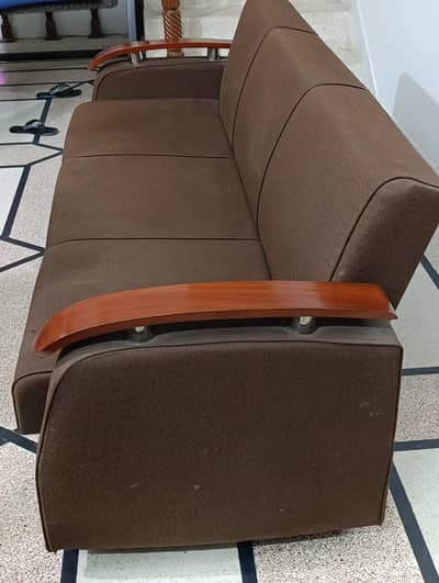 2 sofa com beds in very good condition