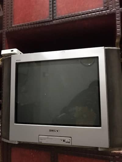 Sony 21-inch TV with ptcl smart TV box