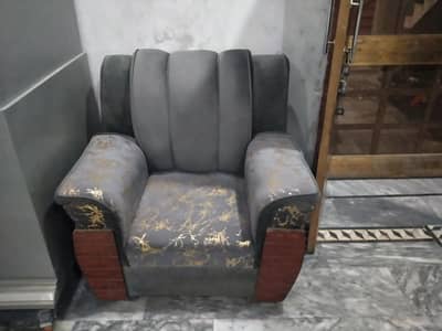6 seter sofa for sale good condition