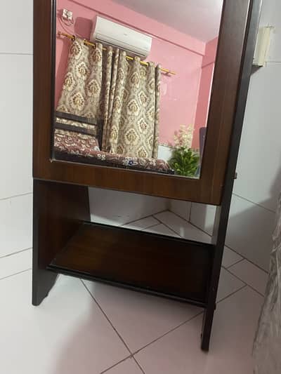 Wooden mirror