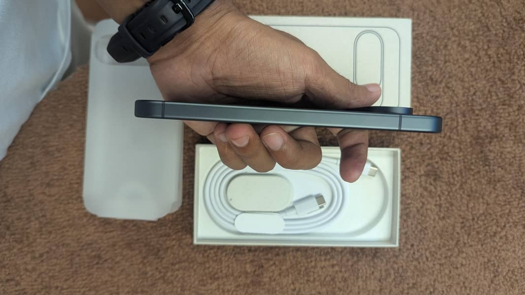 Google Pixel 10 3