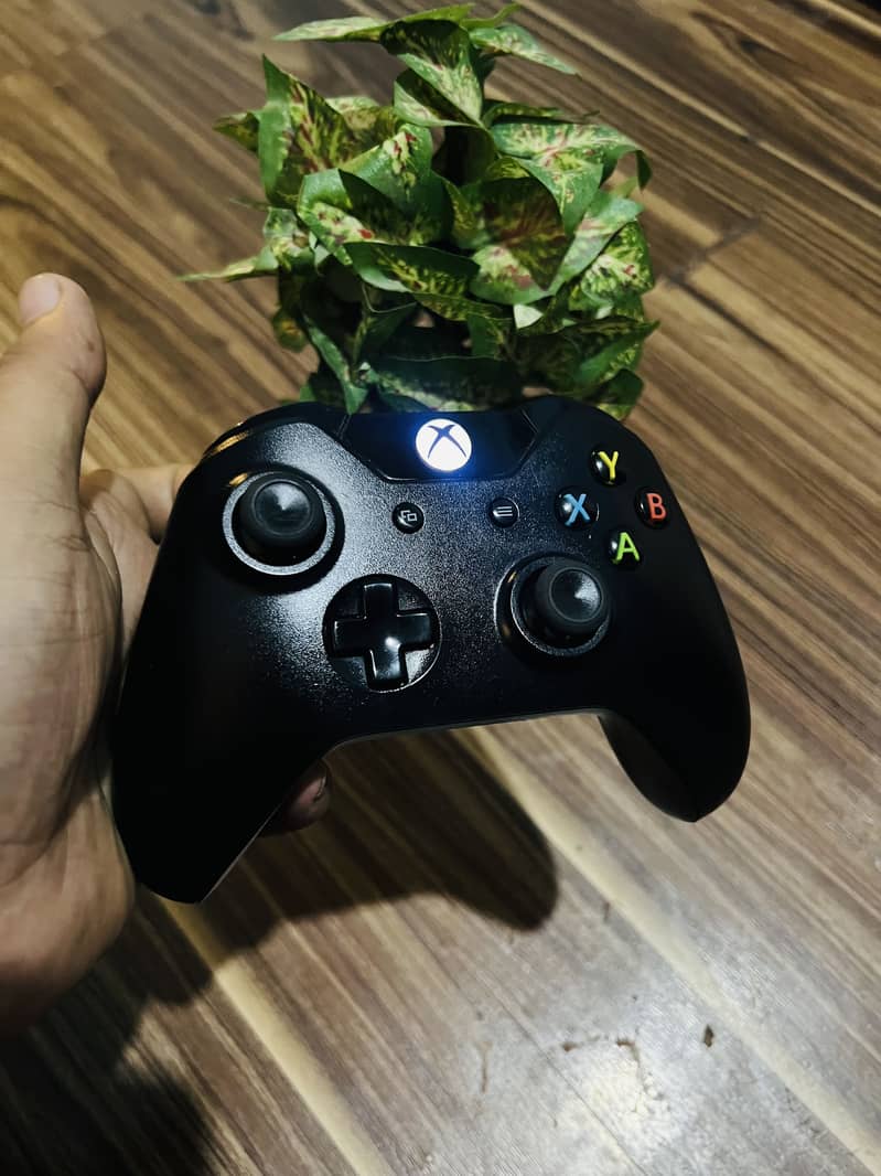 Original Microsoft Xbox One Wireless Controller – Model 1537 0