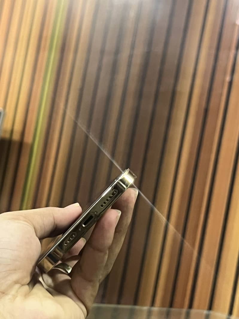 iPhone 4