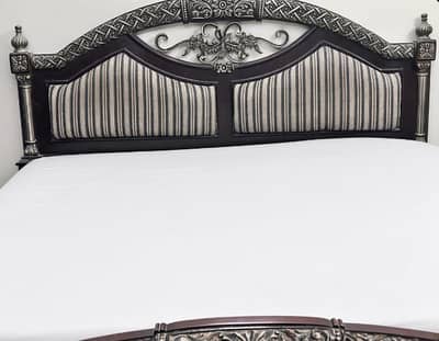 Complete bed set