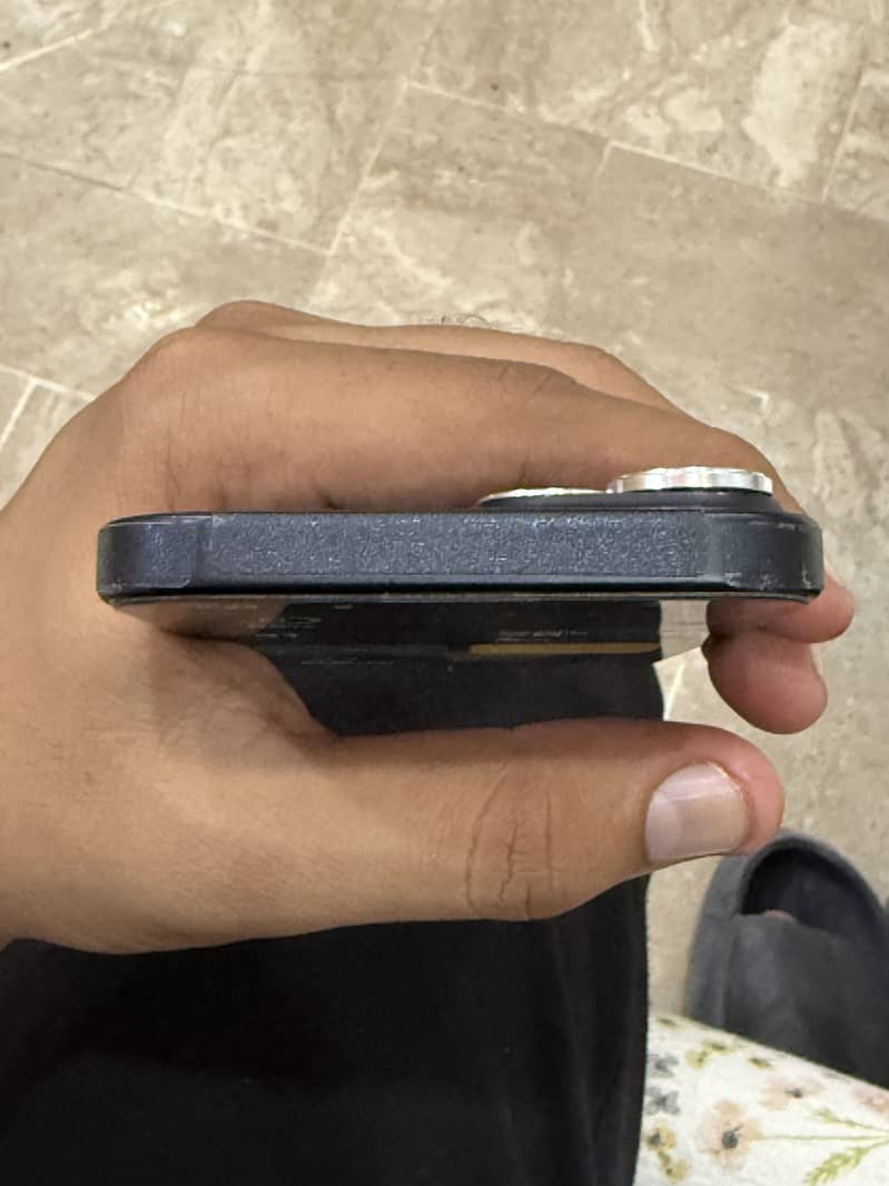 Apple iPhone 15 2
