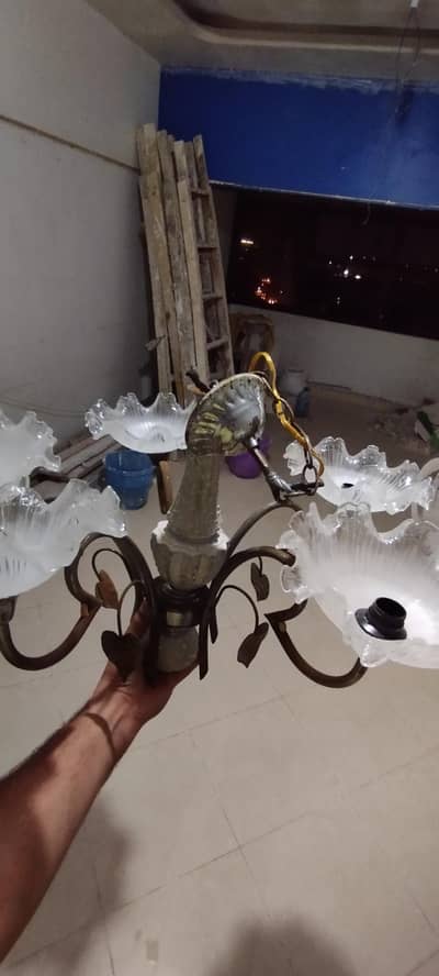 chandelier of 5 bulbs with 3 wall lights
