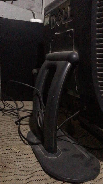 19 inches screen