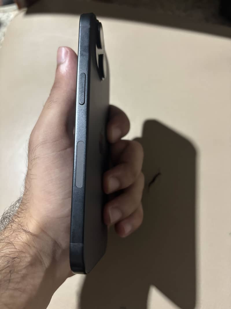 Apple iPhone 15 2