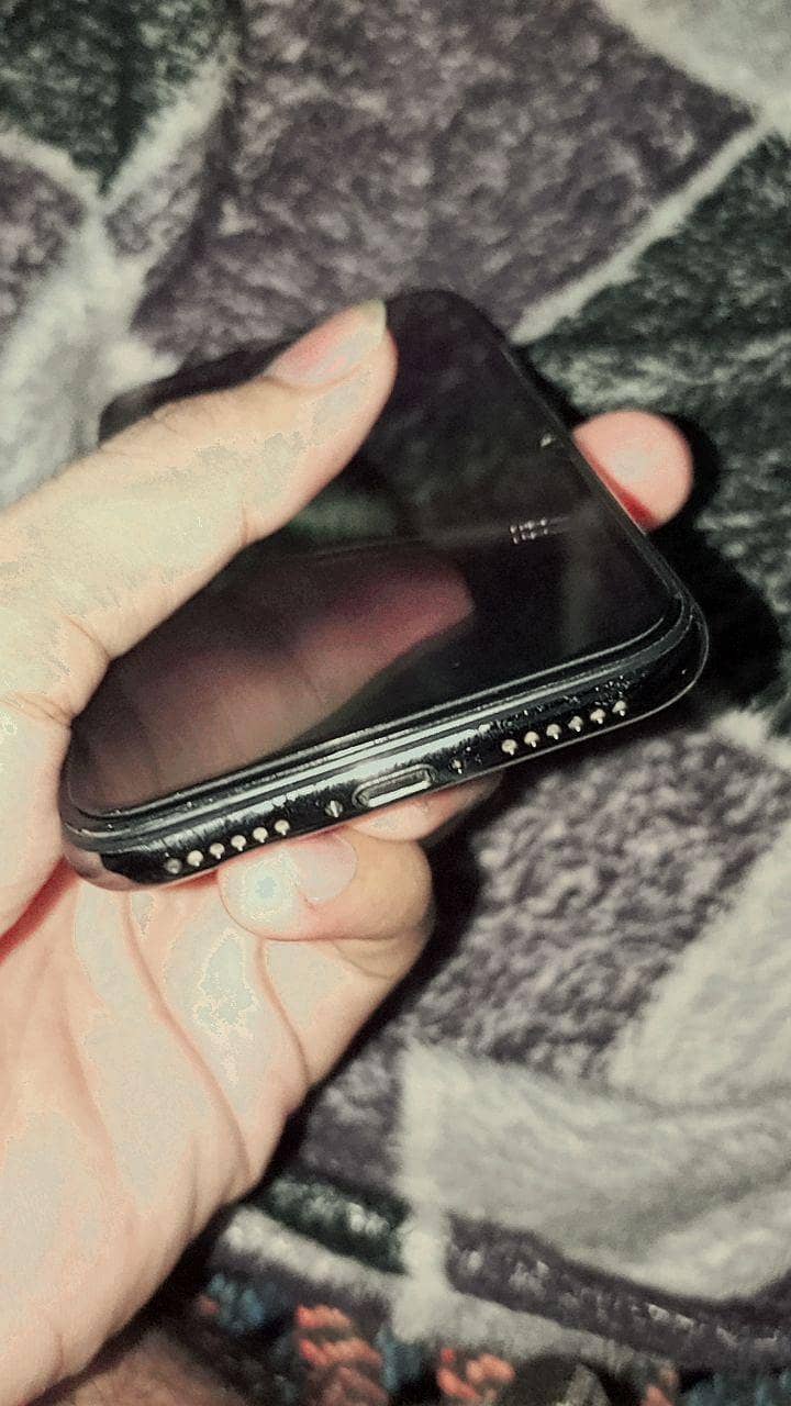 Apple iPhone X 5