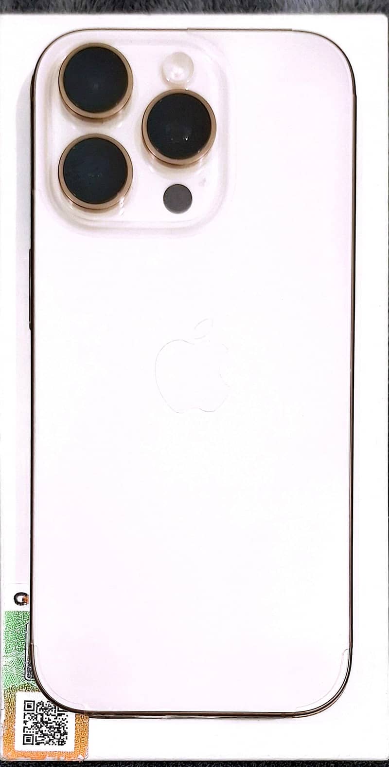 Apple iPhone 16 Pro 0