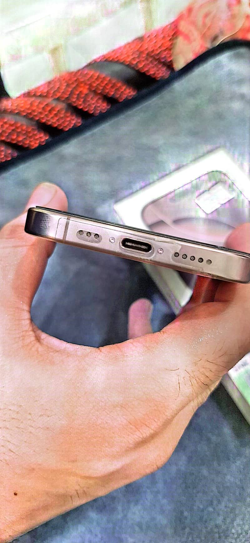 Apple iPhone 16 Pro 2