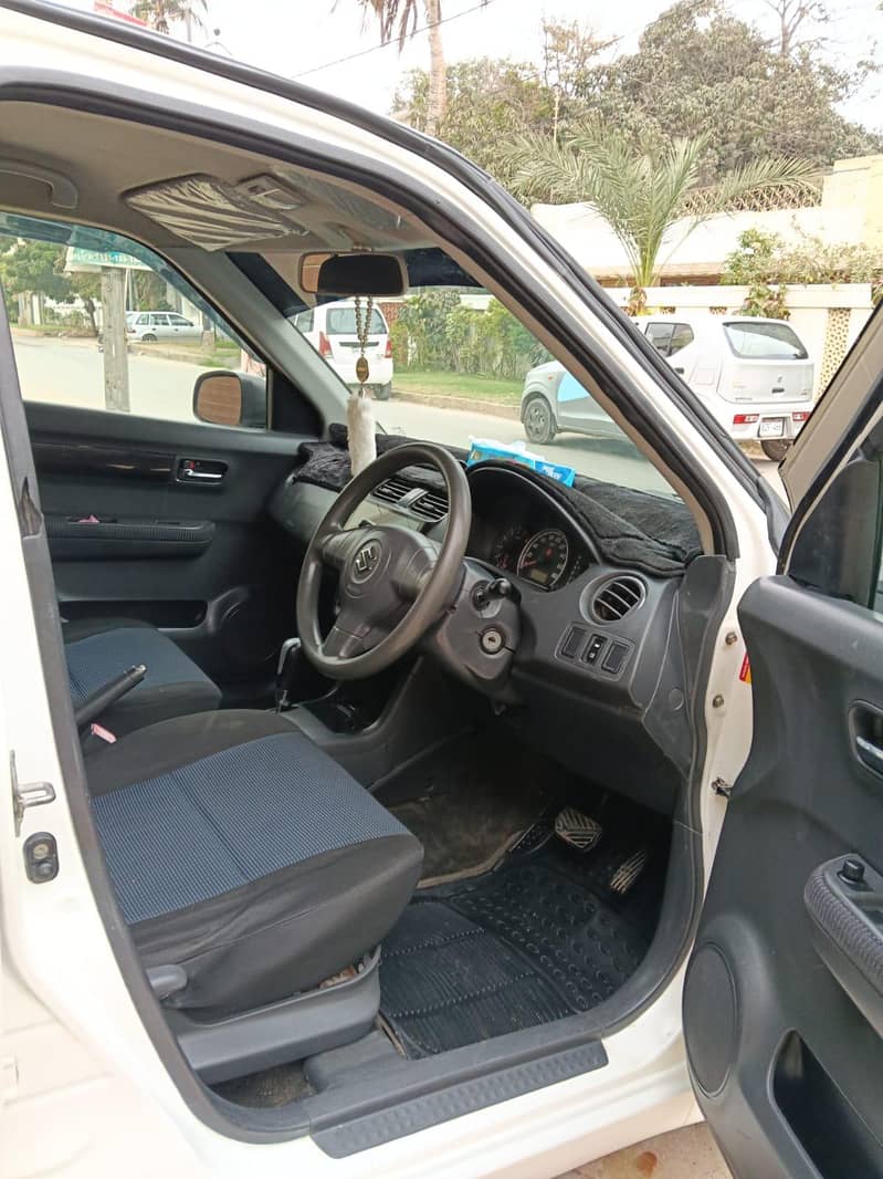 Suzuki Swift Model 2011(Automatic) 5
