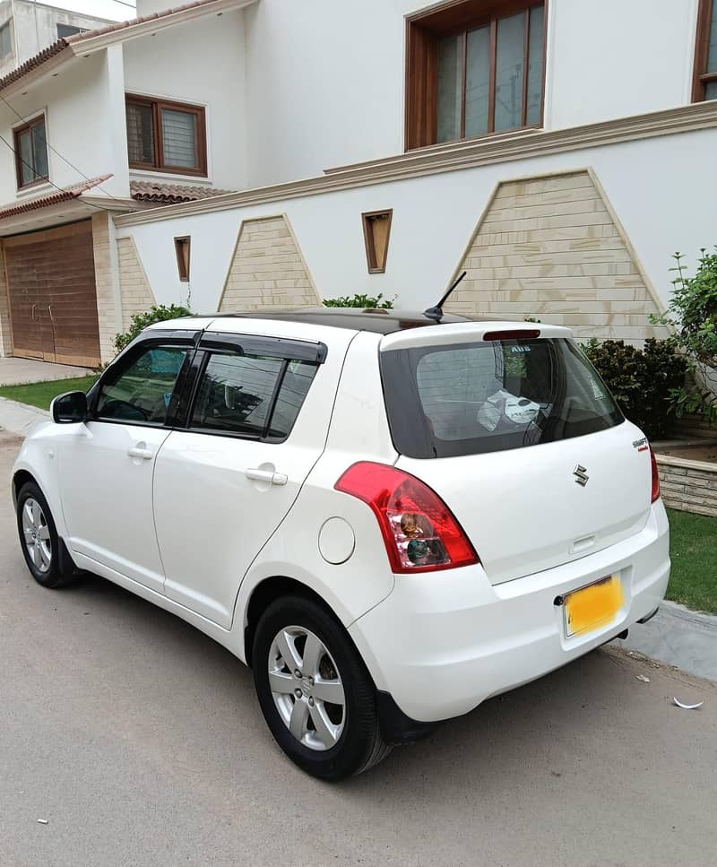 Suzuki Swift Model 2011(Automatic) 8