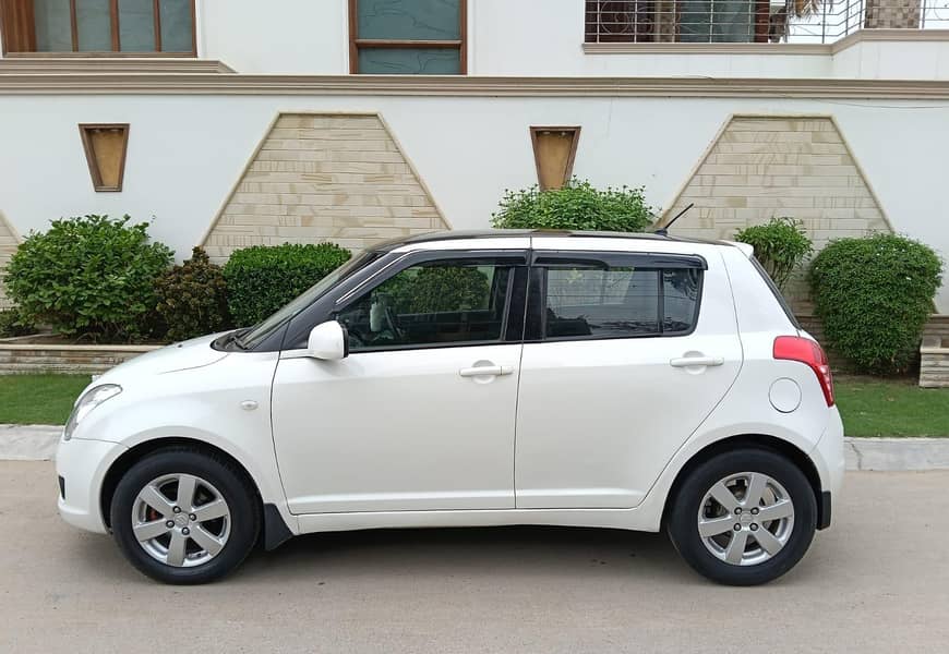 Suzuki Swift Model 2011(Automatic) 9