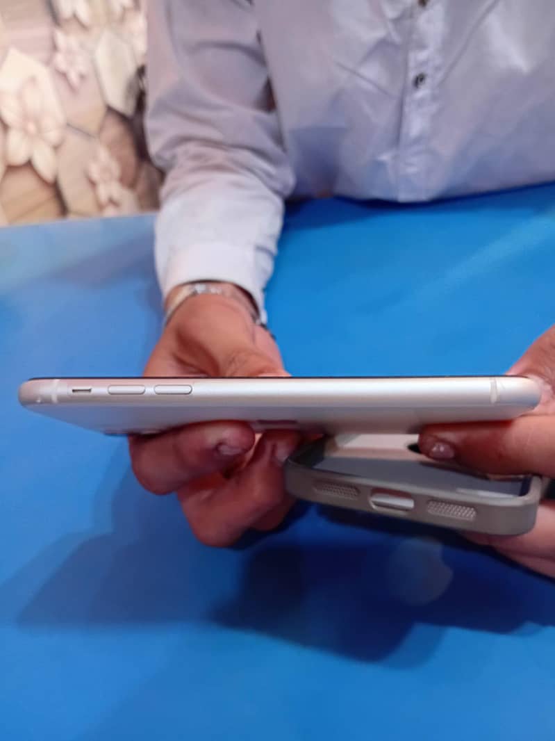 Apple iPhone 11 2
