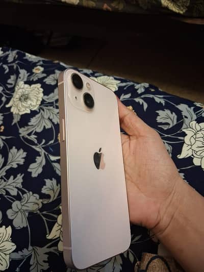 Apple iPhone 13