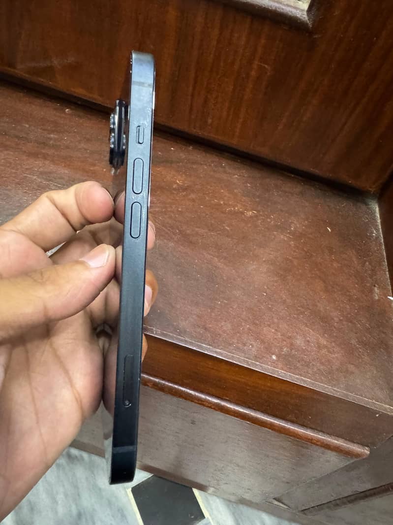 Apple iPhone 14 1