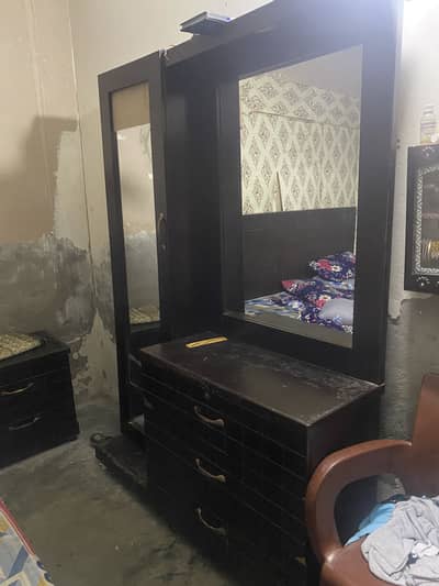 2 mirror dressing table