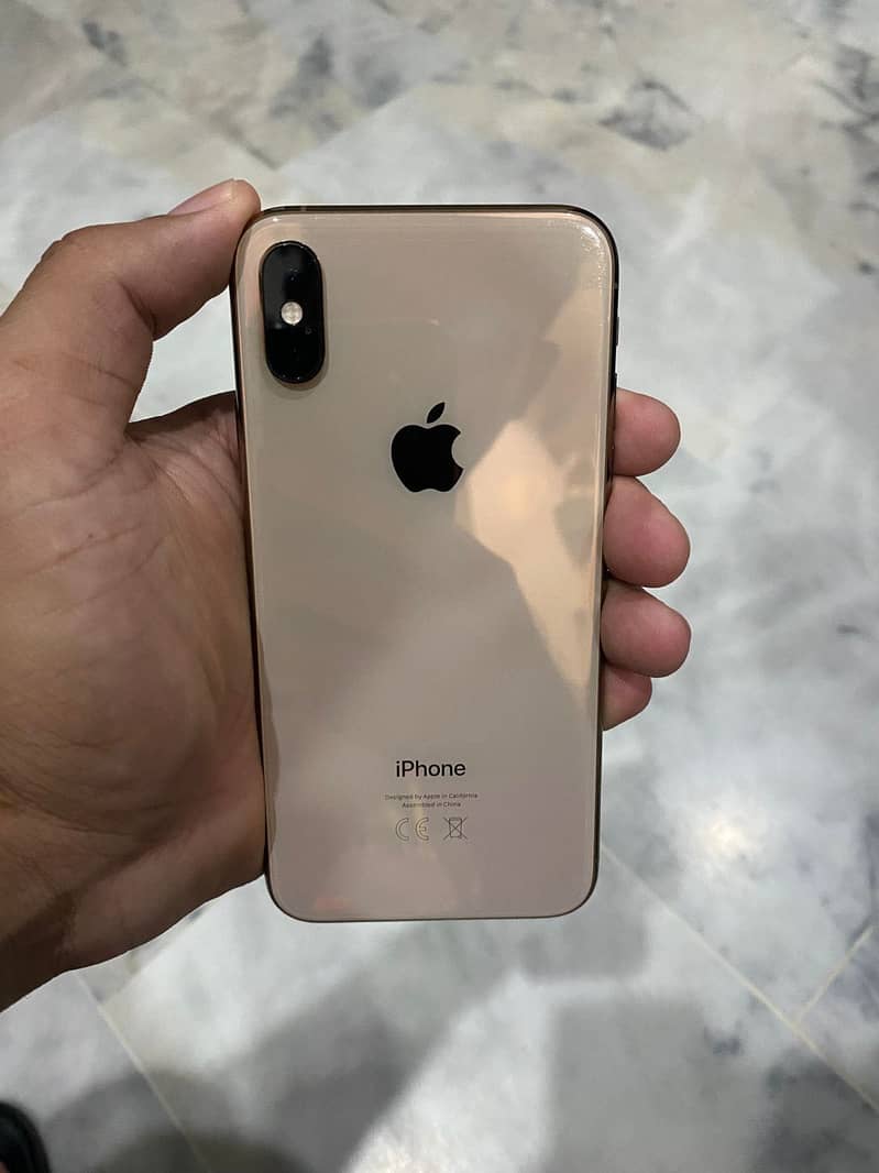 Apple iPhone XS 4