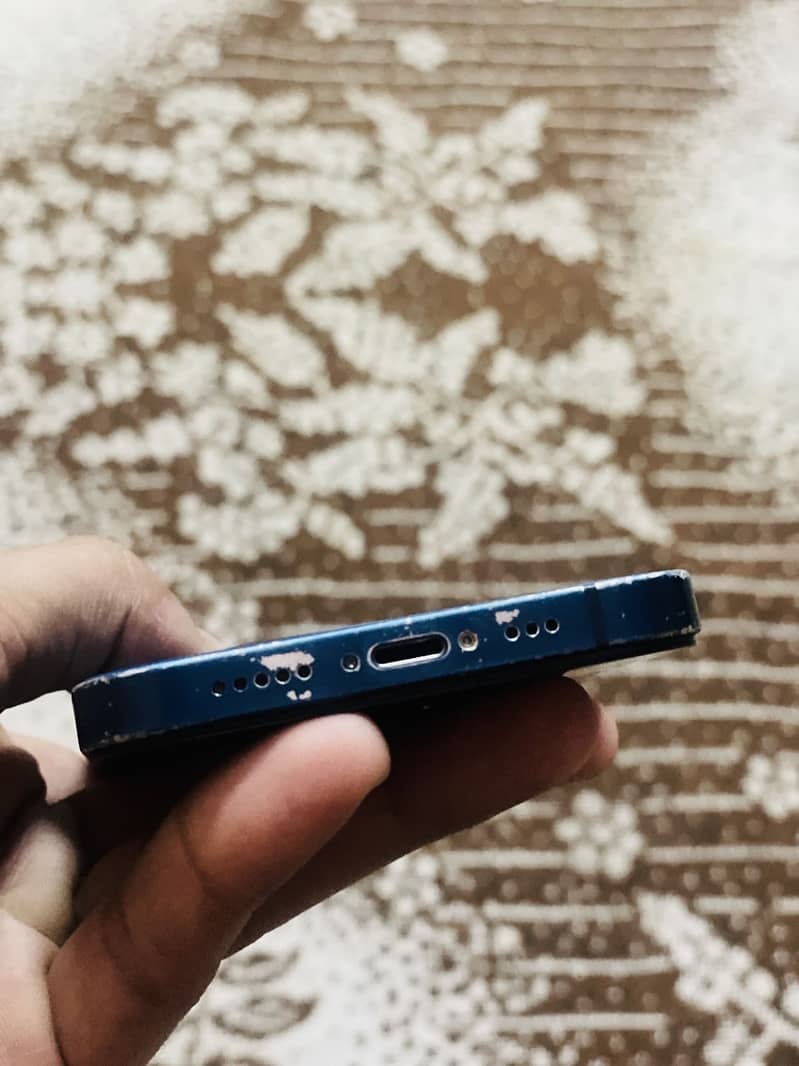 Apple iPhone 12 2