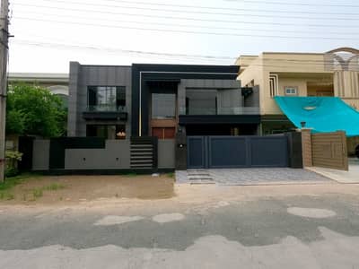 Own A House In 1 Kanal Lahore