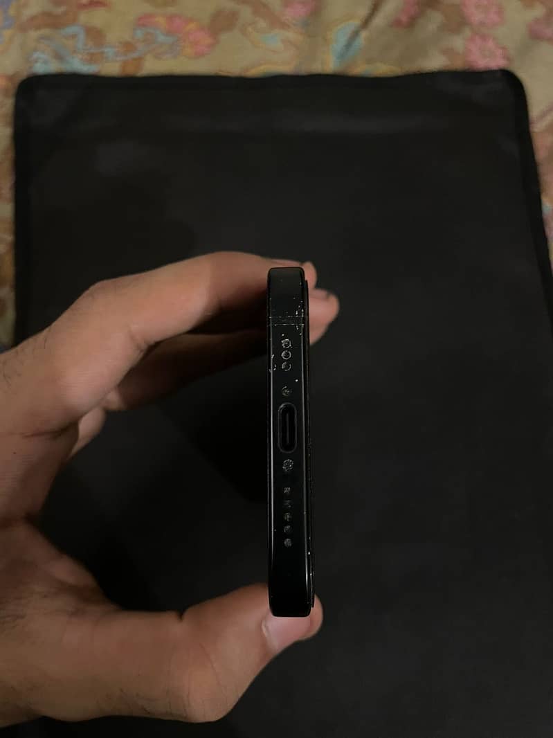 Apple iPhone 15 2