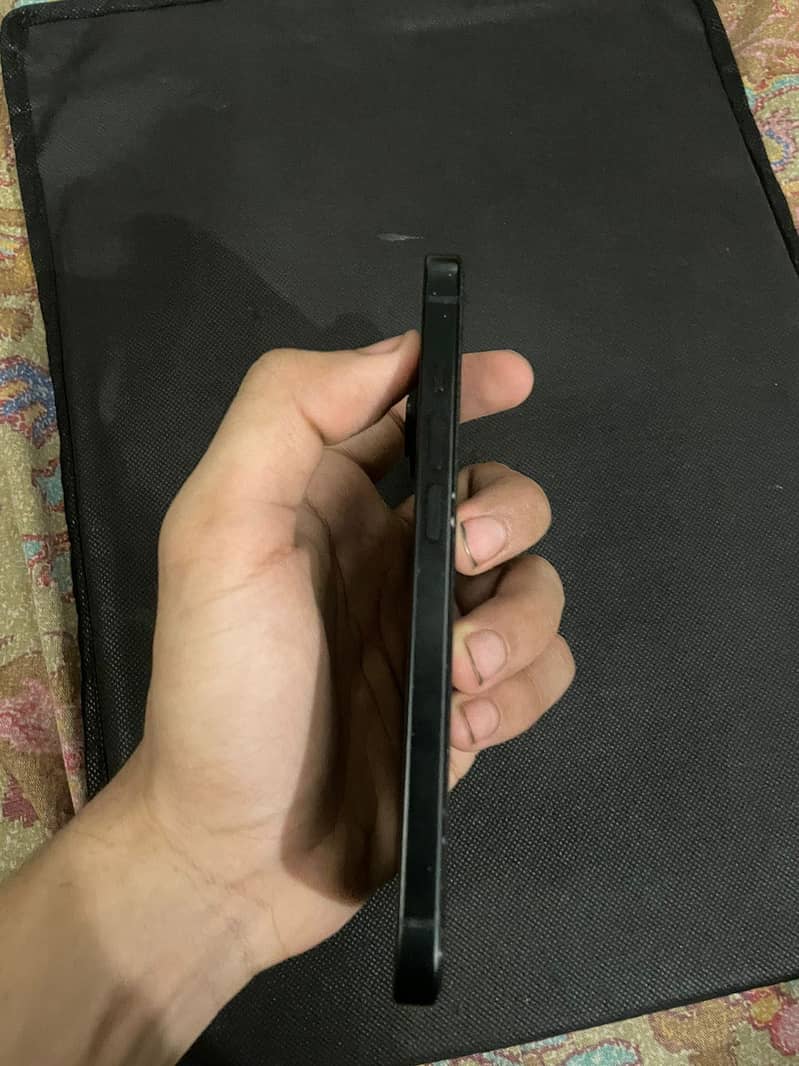 Apple iPhone 15 5