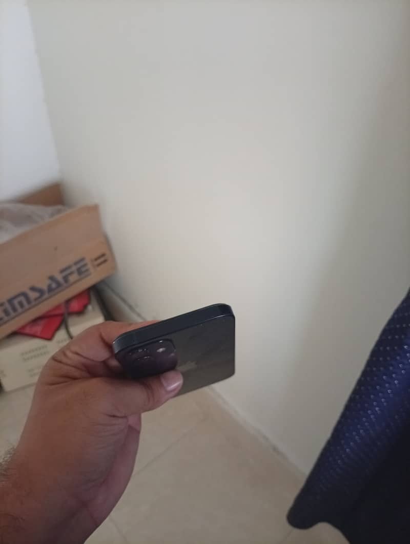 Apple iPhone 12 5
