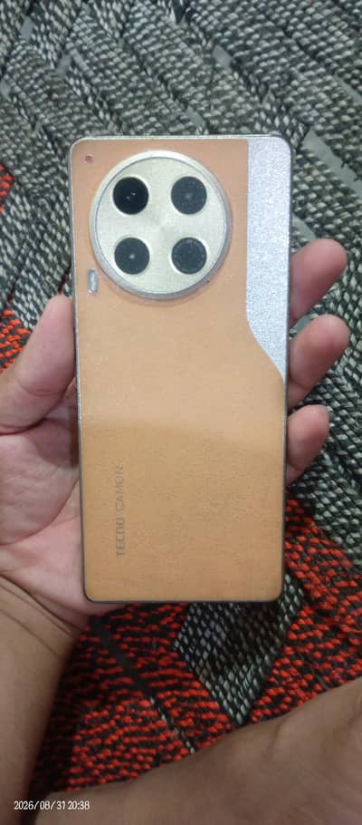 Tecno CAMON 30