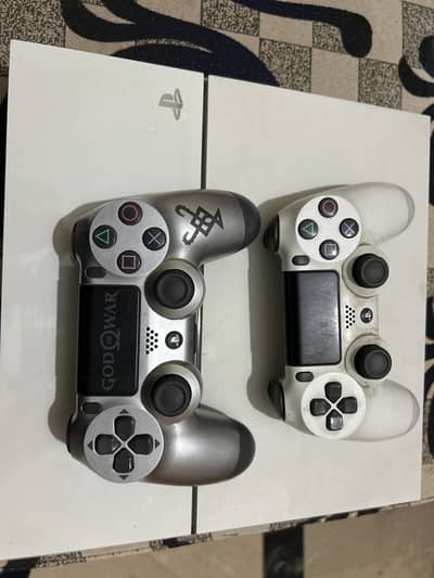 PS4 [UK IMPORT] URGENT SALE …BRAND NEW USED 4 MONTHS ONLY