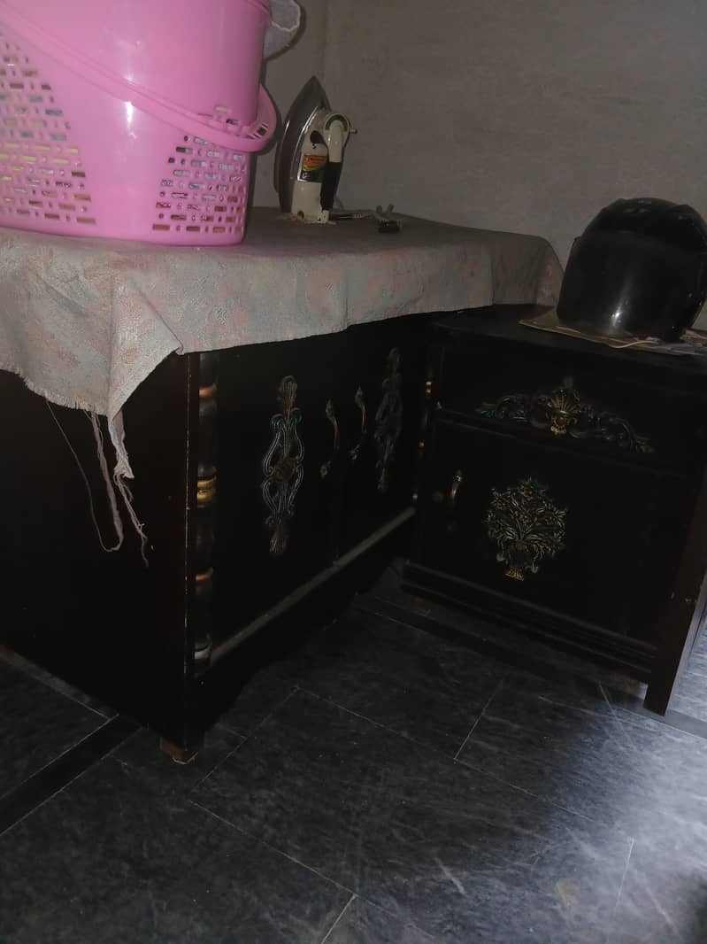 Bed + Sofa +side table +iron stand 4