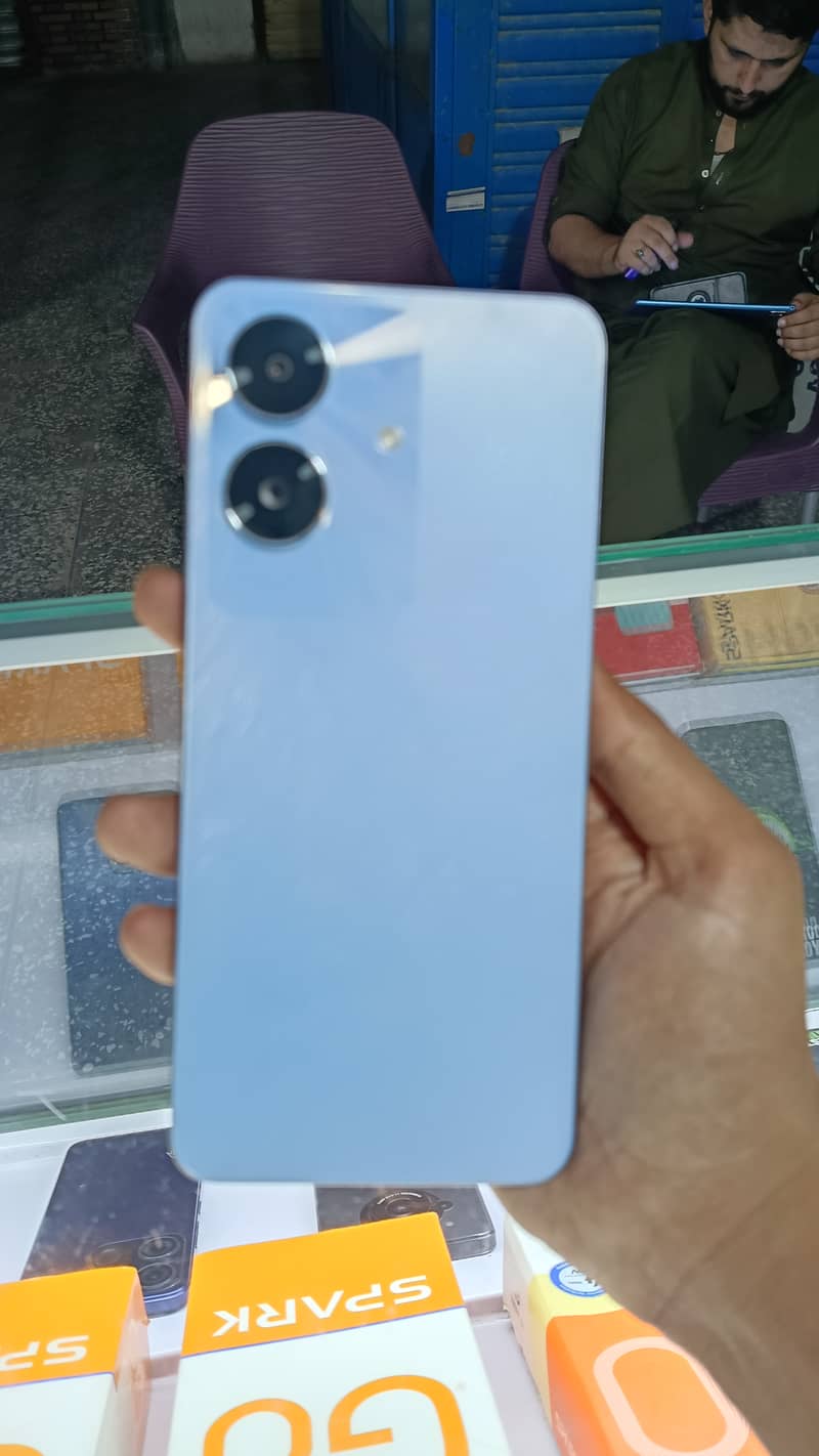 Realme Note 60 4