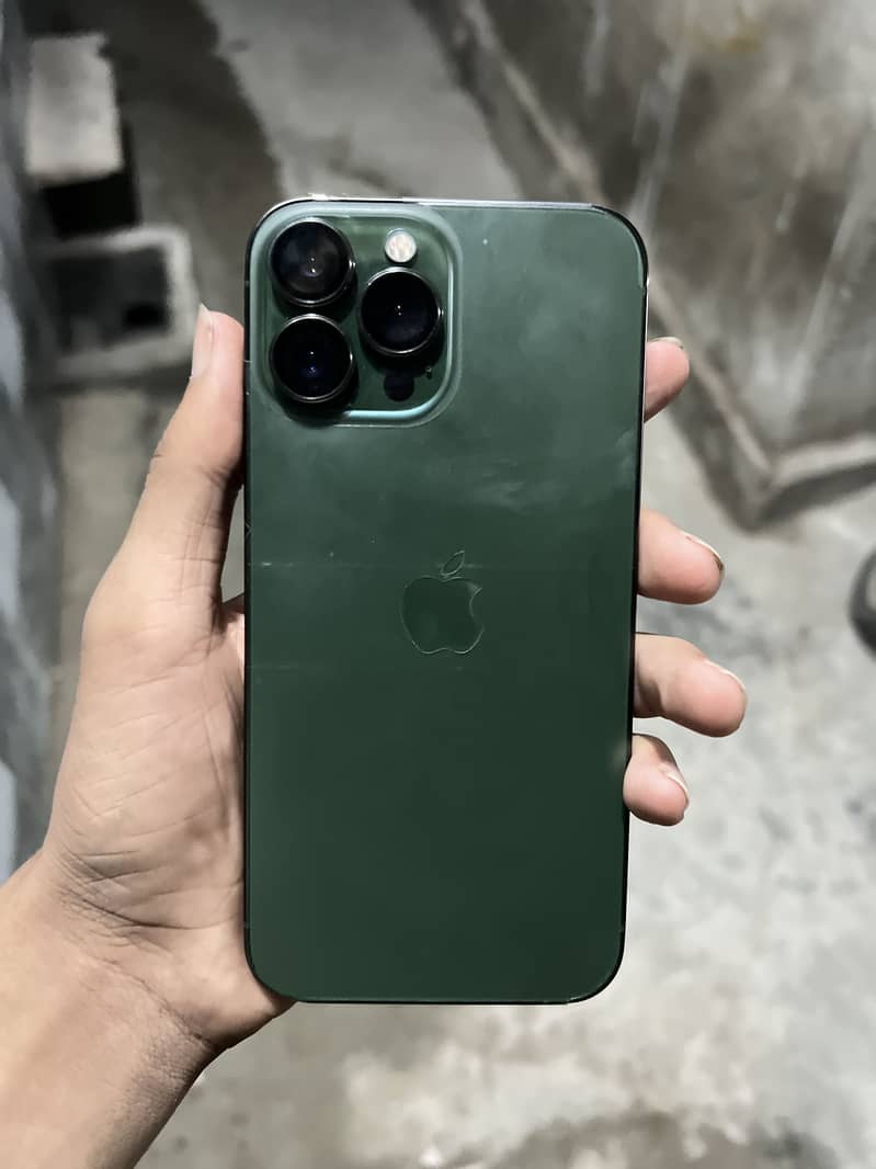 Apple iPhone 13 Pro Max 1
