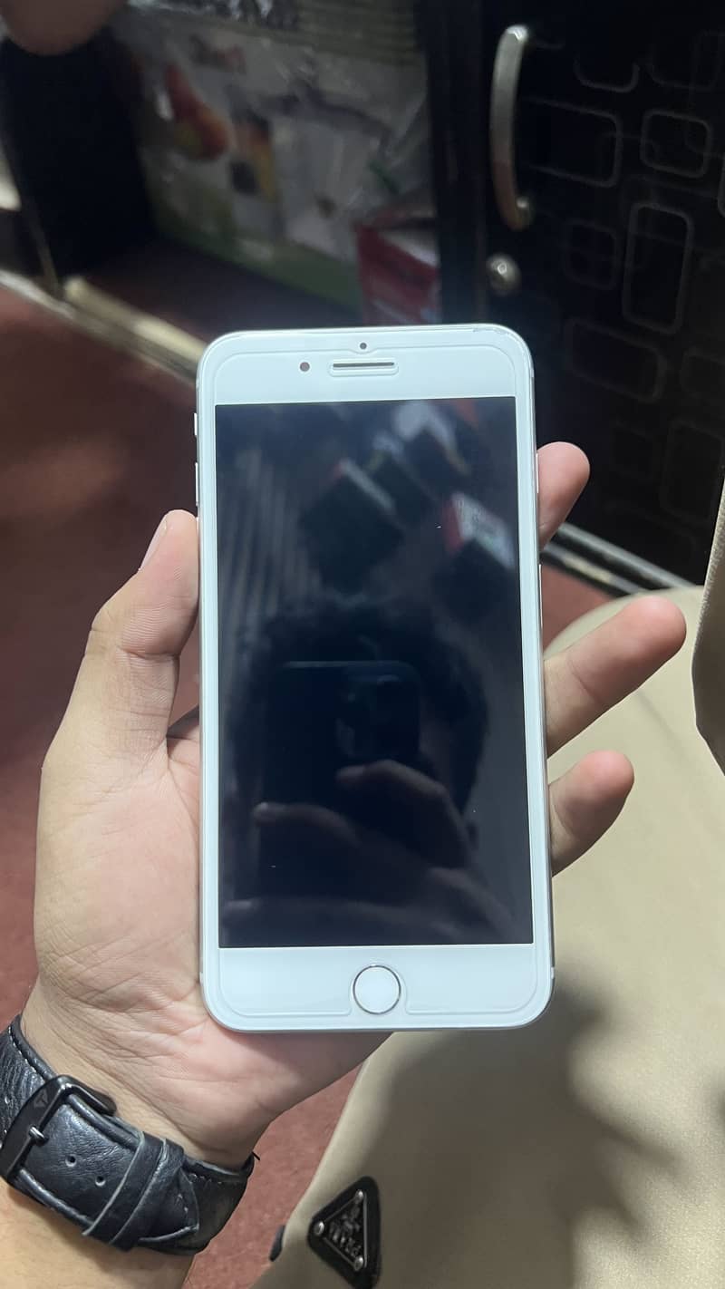 Apple iPhone 7 Plus 4