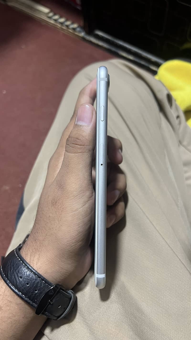 Apple iPhone 7 Plus 5