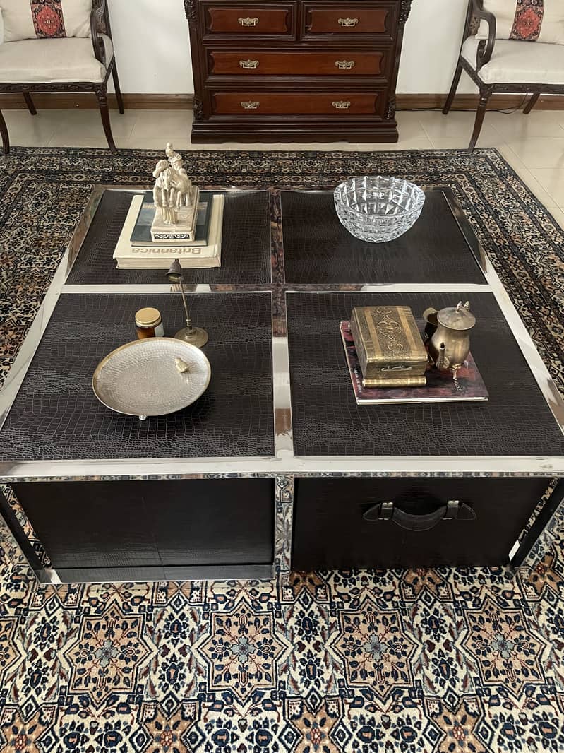 Renaissance coffee table 3