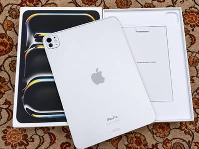 Apple iPad pro m4 complete box urgent seal